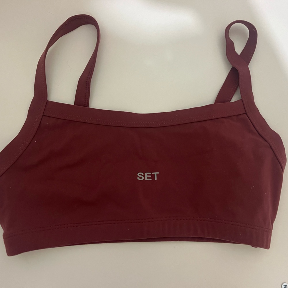 Set Active. Sportbody. Size Small, 2 sports bras